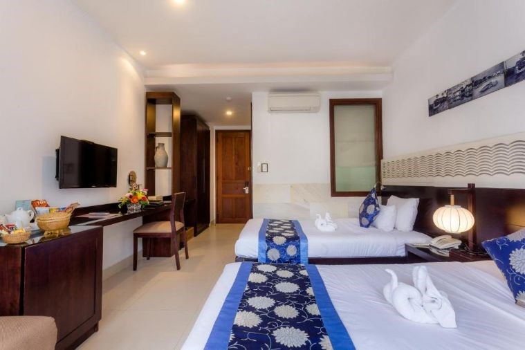 Phòng Deluxe Pool View